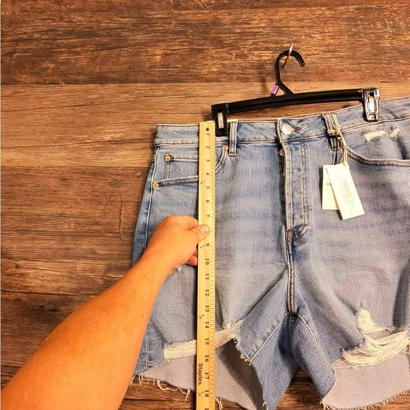 Forever 21 Light Blue Distressed Jean Shorts - Picture 5 of 9